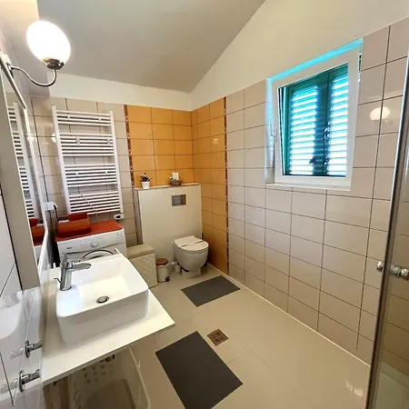 Vakantiehuis Summer Escape 2 On Island Rab *